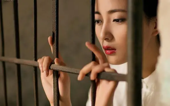 “女王”在现代BDSM文化中的权力象征与影响力是什么？ 一
